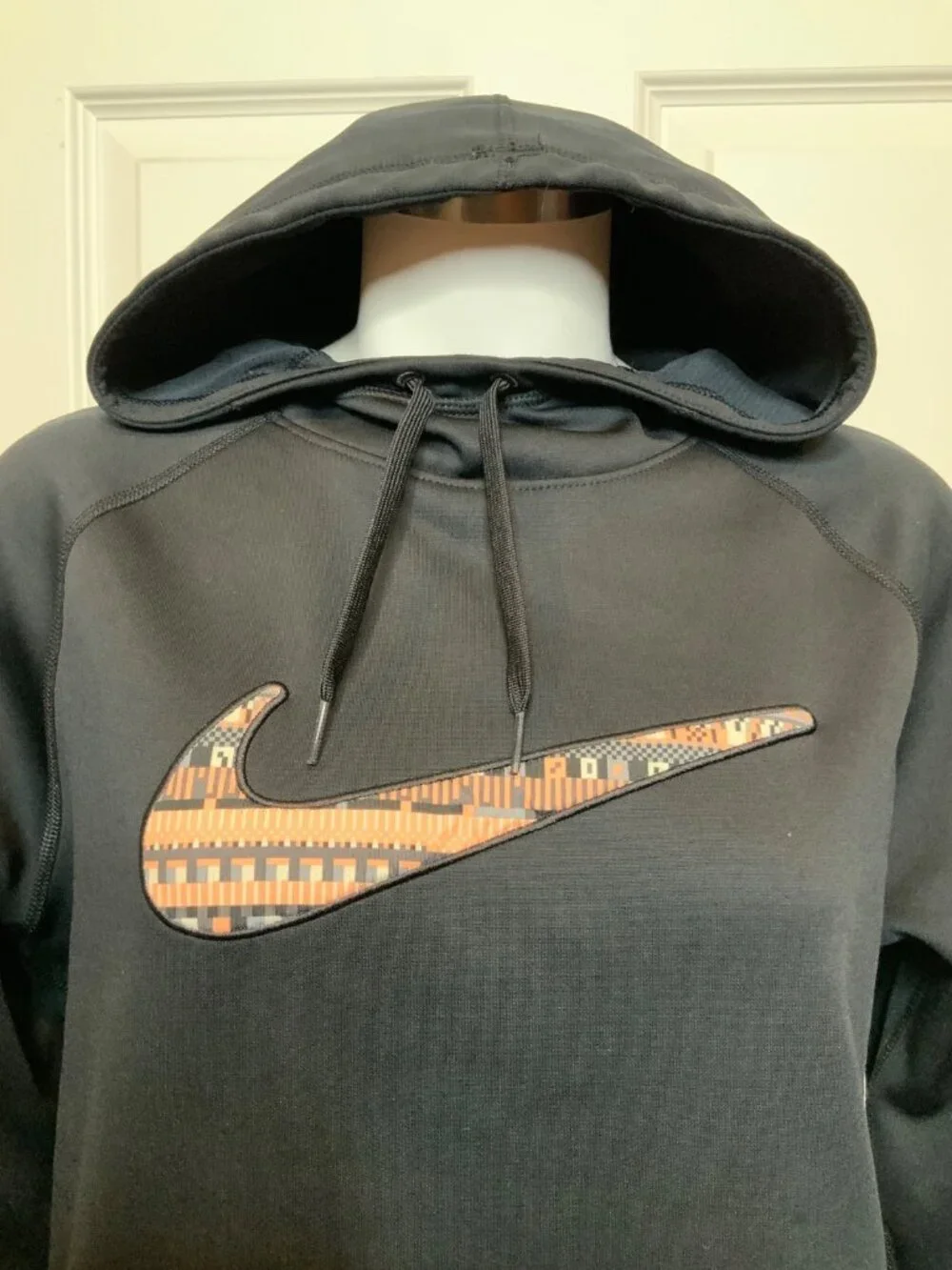 Nike Black Geometric Logo Embroidered Hoodie, Size M